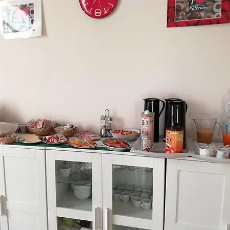 Bed & Breakfast La Finestra Sul Massimo 2*