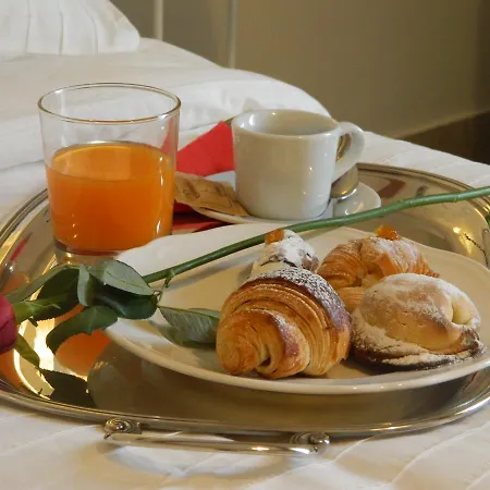 La Finestra Sul Massimo Couette-café